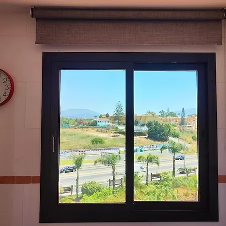 Atico De Lujo Con Hermosas Vistas, Salinas, Appartement Estepona